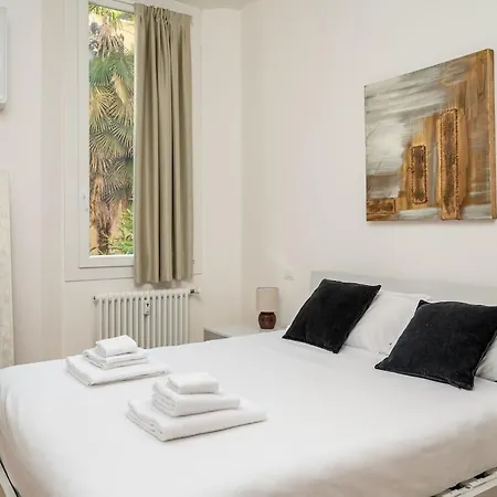 5min Dalle Due Torri, Luxury Flat Nel Centro Storico *