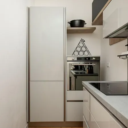 5min Dalle Due Torri, Luxury Flat Nel Centro Storico Appartamento