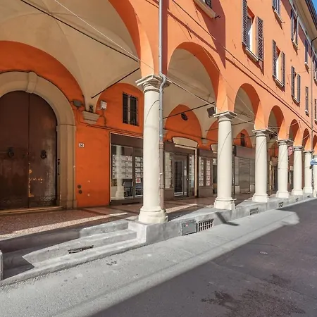 5min Dalle Due Torri, Luxury Flat Nel Centro Storico *